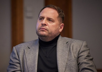 Неизбранный царь глава ОП Ермак продолжает накапливать безграничную власть