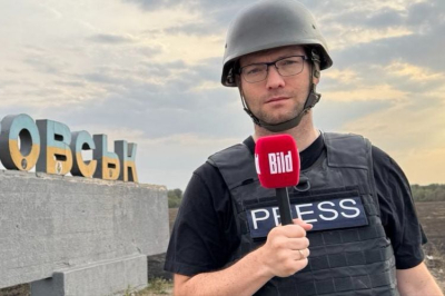 «Мелкий журналист» Юлиан Репке огорчен  безразличием  Запада к ежедневному уменьшению размеров Украины