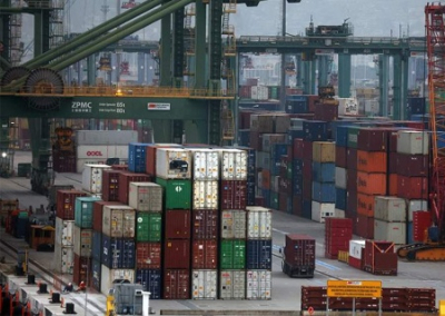 Еврокомиссар: при пошлинах Трампа в 30% торговля с США будет невозможна