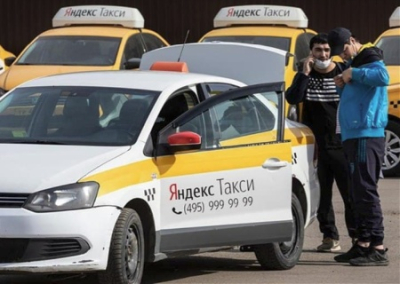 В Санкт-Петербурге запретили мигрантам работать в такси