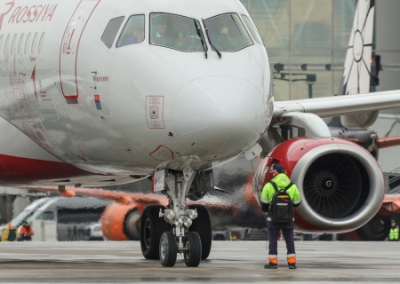 В аэропорту Пулково задержано более 100 рейсов из-за атаки БПЛА