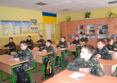 Украинских детей готовят к войне. Предмет «Защита Украины» станет обязательным во всех школах