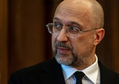 Главой Минобороны Украины станет подчинённый Ахметова. Олейник считает, что Шмыгаль отличается от Умерова только наличием костюма