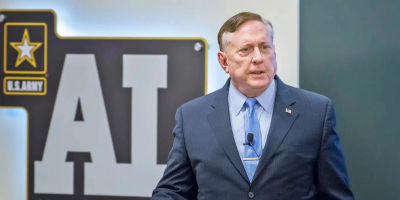 Макгрегор: Идея о том, что Трамп будет слушать Макрона и Стармера - смехотворна