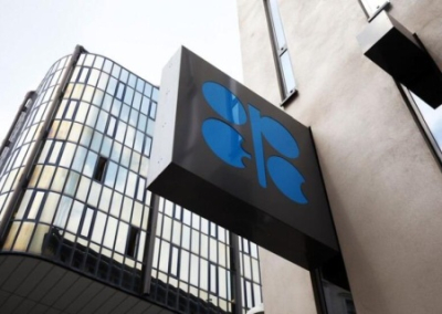 Картель ОПЕК+ решил увеличить добычу нефти. Что это значит для России?