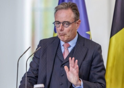 Бельгийский премьер призвал не конфисковывать активы России, потому что они «как гусыня, несущая золотые яйца»