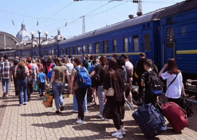 За полгода Украину покинуло 250 тысяч человек