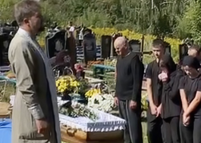 В Ровенской области мобилизовали священника УПЦ с кладбища после отпевания погибшего военного