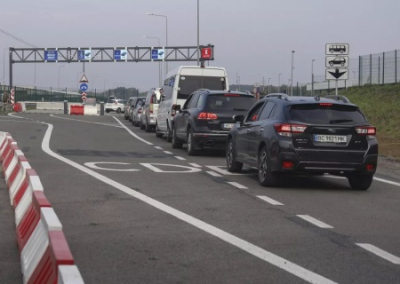 Нет перспектив: после открытия границ из Украины массово выезжает молодежь