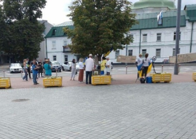 «Лавра убивает!» Возле Киево-Печерской Лавры возобновились «акции» против УПЦ