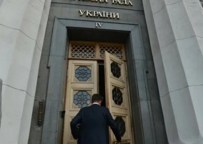 Рада хочет принять закон аналогичный сталинскому «Ни шагу назад!»