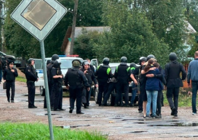 В Архангельской области поджигатель релейного шкафа убил одного полицейского и ранил другого