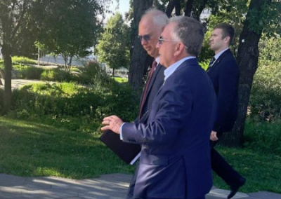 Уиткофф прибыл в Москву. Трамп примет решение по новым санкциям после переговоров