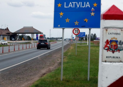 Латвия ужесточает правила въезда для украинцев