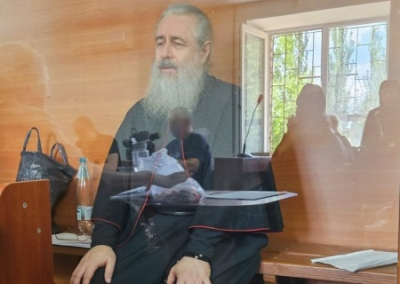 Суд продлил на два месяца арест наместнику Святогорской Лавры митрополиту Арсению
