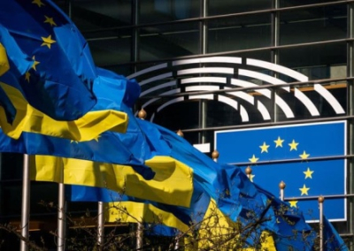 Сийярто констатировал преобразование Европейской комиссии в украинскую