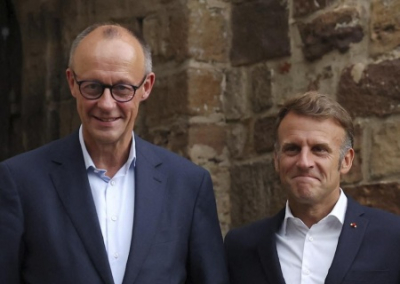 Макрон потребовал не обсуждать Украину без киевских марионеток «глубинного государства»