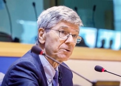 Сакс назвал две причины враждебности Европы к России