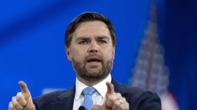 Вэнс не считает  продуктивной встречу Зеленского и Путина до саммита на Аляске