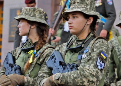 На Украине будут объявлять женщин в розыск, если они добровольно не явятся в ТЦК