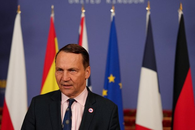 Сикорский призвал Запад учесть, что украинцы будут его учить бороться с Россией, а не наоборот