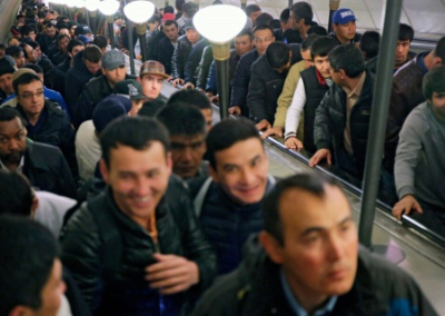 Миронов призвал прекратить выдавать гражданство и вид на жительство мигрантам из среднеазиатских стран