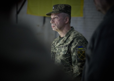 Сырский снял двух командующих корпусами за потерю позиций