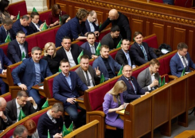 Politico: «Слуги народа» недовольны деятельностью Зеленского