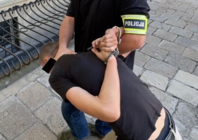 Из Польши депортировали украинца, угрожающего поджогами из-за отмены соцвыплат