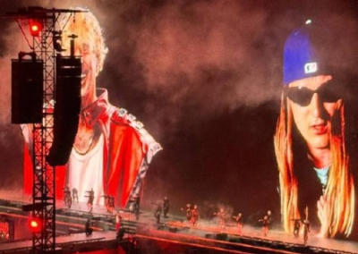 Мизулина обвинила Крида в публичных поцелуях с танцовщицей. Крид напомнил ей о поцелуях с Дроновым