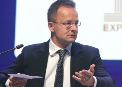 Сийярто призвал переименовать Европейскую комиссию в Украинскую из-за поддержки войны на Украине