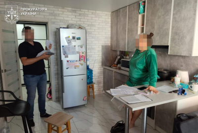 «От 5 до 8 лет заключения». В Виннице массово вручают «подозрения» женщинам за препятствие работе ТЦК