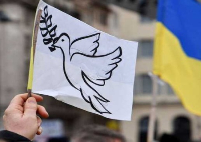 Большинство украинцев требуют от Зеленского компромиссов и уступок