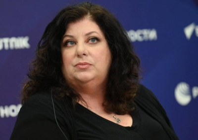 Экс-помощница Байдена, пережившая его сексуальное домогательство, стала гражданкой России