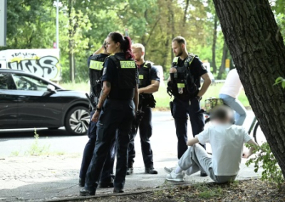 В Берлине автомобиль влетел в группу детей