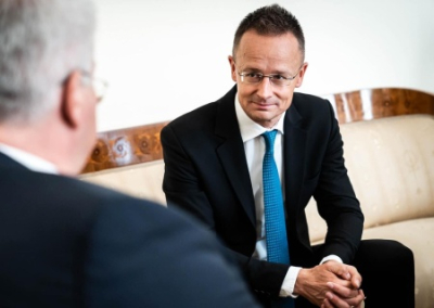 Сийярто: Сибига опечален тем, что Украина не в состоянии втянуть Венгрию в войну