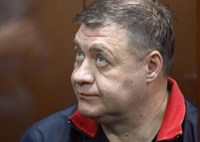 Экс-замглавы Курской области расплакался в суде, когда нахваливал себя и рассказывал о своей жене