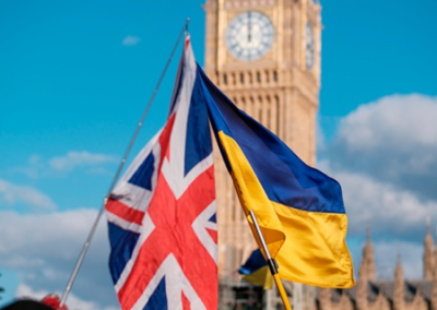 Украинская элита подготавливает себе запасные аэродромы и заранее выводит капиталы в Лондон, Гамбург или Майями