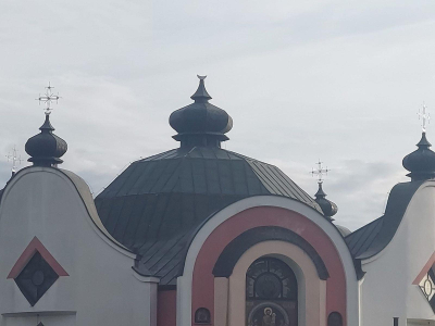 Посол Украины возмущен и обеспокоен осквернением украинской церкви в Польше