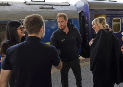 Вместо Джонсона — принц Гарри. Зачем британский десант нагрянул в Киев?