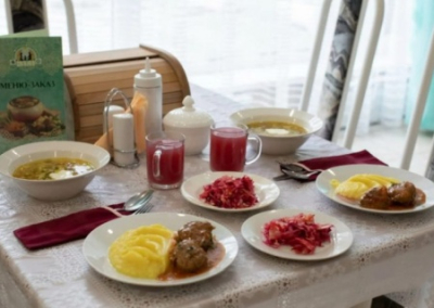 Георгий Зотов: «Шуба» и «Оливье» не сдаются. Как советская кухня пережила декоммунизацию