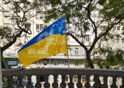Около 57% граждан не доверяют власти на Украине — соцопрос