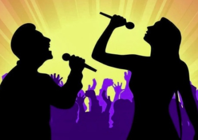 В Харькове местные нацисты «наехали» на караоке-бар, где посетители поют русскоязычные песни