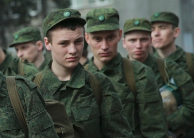 «Скрываться будет гораздо сложнее». Граждан России будут призывать в армию круглый год