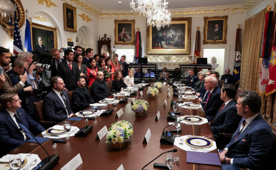 FT: Трамп заявил, что Зеленский должен принять условия Путина или его уничтожат