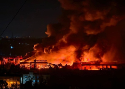 БПЛА ВСУ уничтожили гипермаркет «Сигма» в Донецке и маршрутку в Горловке