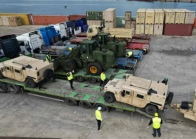 Рютте призвал немедленно прекратить боевые действия на Украине, пока НАТО закупает в США вооружение для Киева