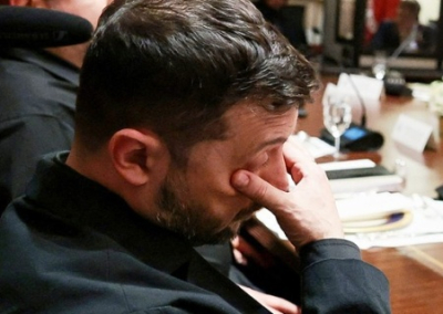 «Всё, что получил — паршивую футболку». СМИ о визите Зеленского в США