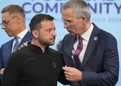 Столтенберг вспомнил, как Зеленский умолял его помочь в начале СВО