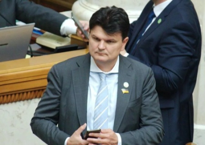 Украинский депутат выступил за ужесточение наказания за самовольный уход из части и увеличение количества военкомов